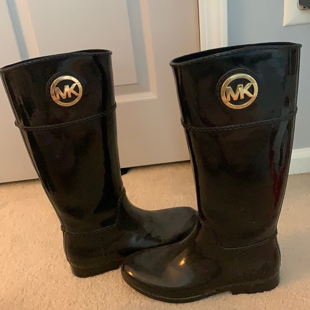 Black Rain Boots